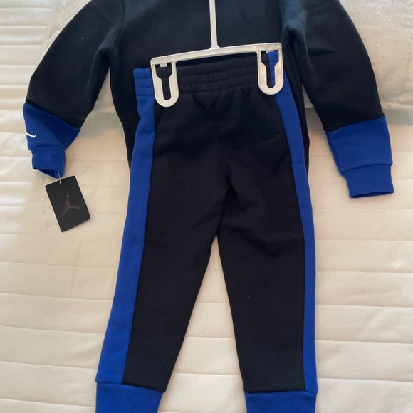 NWT Michael Jordon Sweatsuit Sz: 4t - Picture 5 of 8
